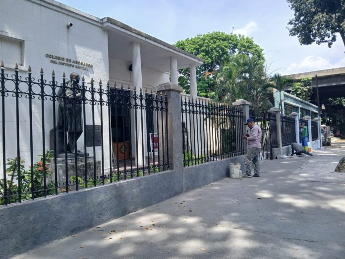 Fachada del Colegio de Abogados de Caracas